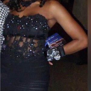 Formal & Prom attire